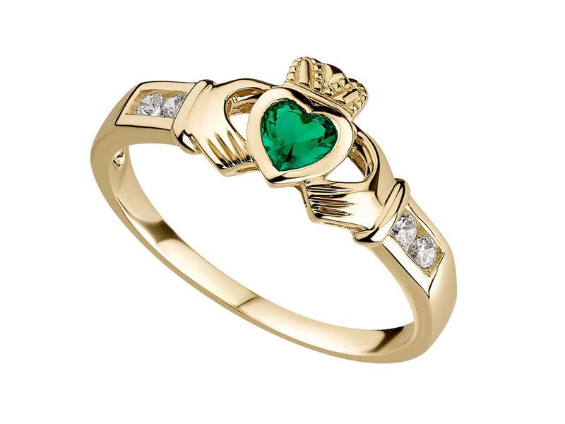 Claddagh ring